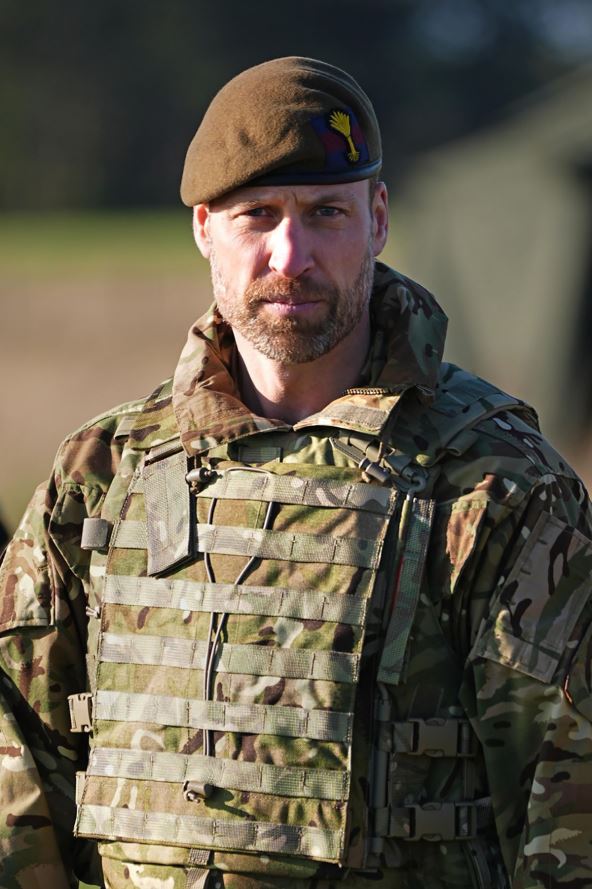 princ Vilijam u vojničkoj uniformi