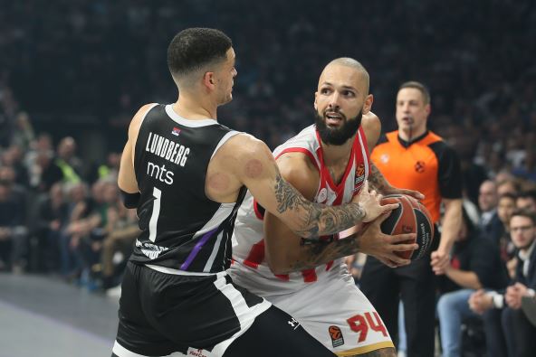 OLIMPIJAKOS - PARTIZAN (24).JPG