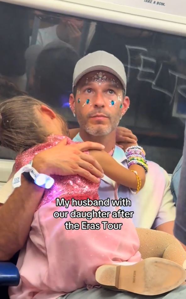 Otac sa ćerkom nakon koncerta