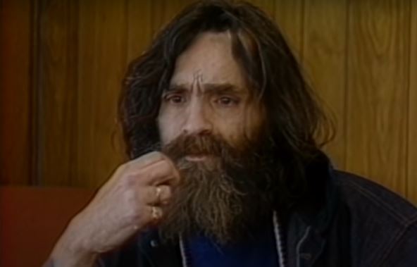 Čarls Menson imao je problematičan život