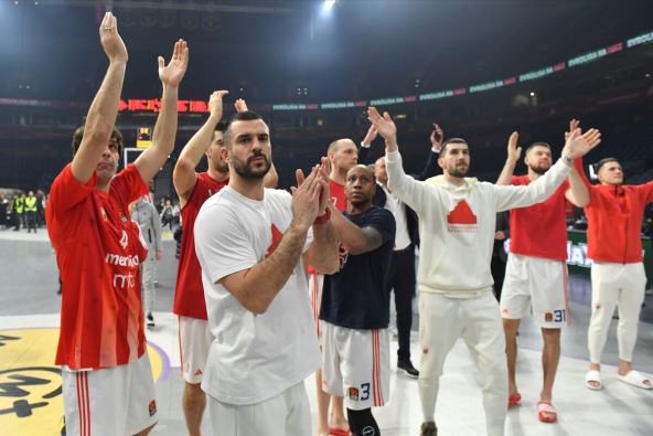 Crvena Zvezda, slavlje, derbi  (2).JPG