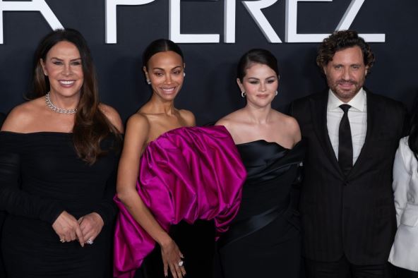 Karla vređala i Selenu Gomez