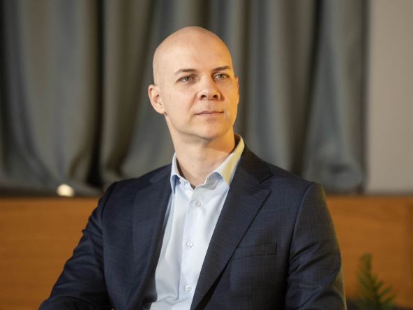 Dušan Uzelac u podkastu Keš ekspert o tome kako zaraditi prvi milion