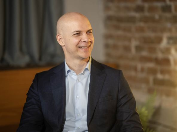 Dušan Uzelac u podkastu Keš ekspert o tome kako zaraditi prvi milion