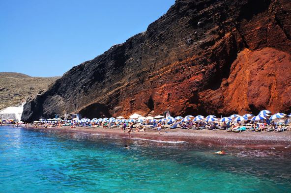 Crvena plaža na Santoriniju (1).jpg