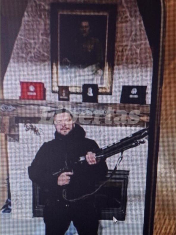 1529663.jpg