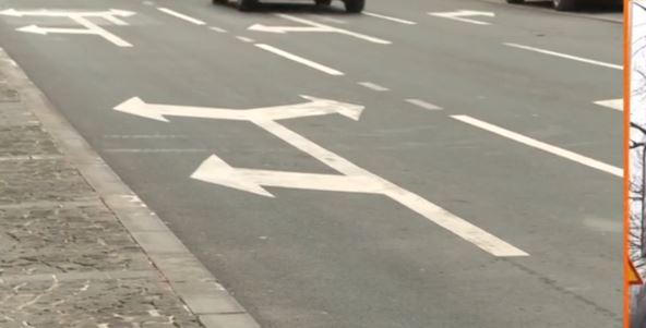 Znak koji zbunjuje vozače