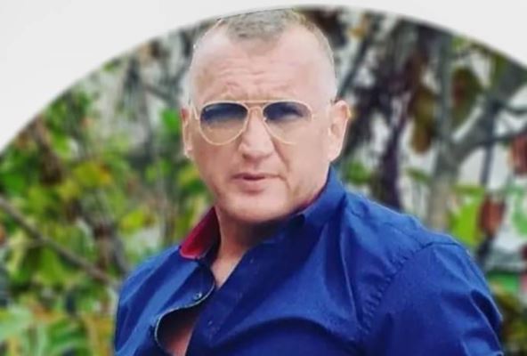 Goran Anđelić Makaza.jpg