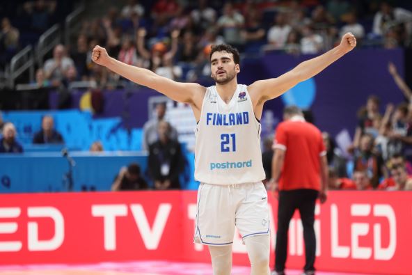 Edon Mađuni na meču protiv Hrvatske