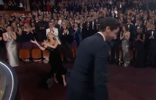 ejdrijen brodi bacio zvaku svojoj devojci dzordzini cepman 3.png