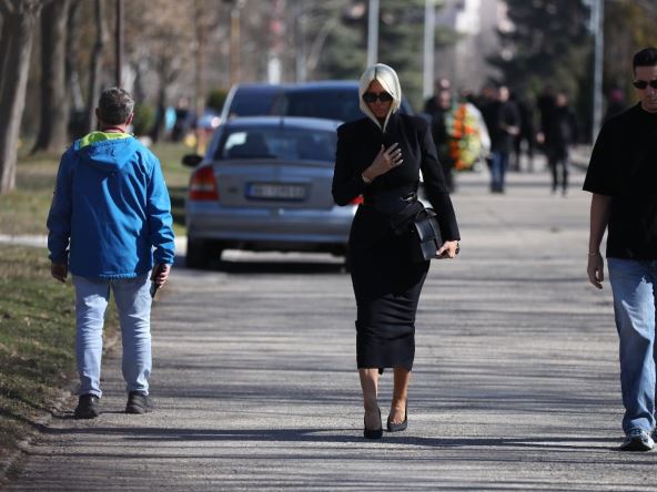 JK na sahrani popoviča