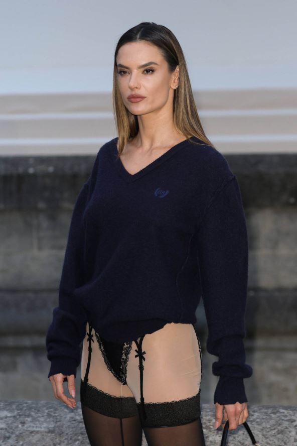 Alesandra Ambrosio (3).jpg