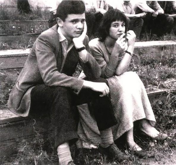 Slobodan Milošević i Mira Marković u mladosti (2).jpg