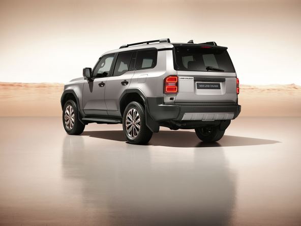 2024landcruiser-006 copy.jpg