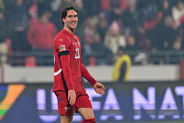 Dušan Vlahović u dresu Srbije.