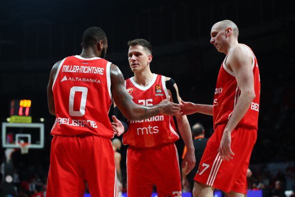 Olimpijakos Crvena zvezda (7).jpg