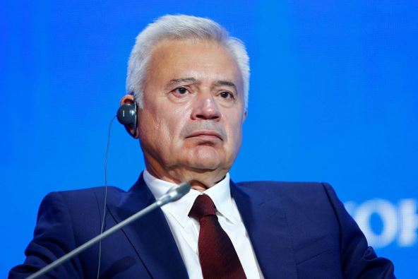 Vagit Alekperov (1).jpg