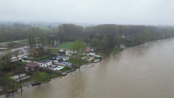 Raste vodostaj reke Drine 2.jpg