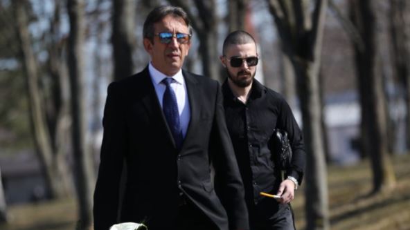 Žika Jakšić na sahrani Saše Popovića