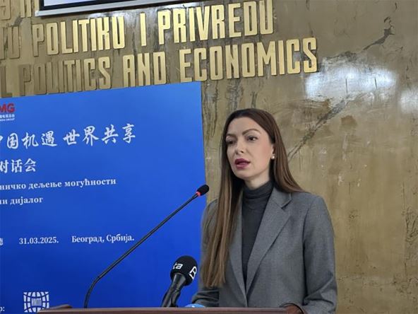 5qi9avcu copy.jpg