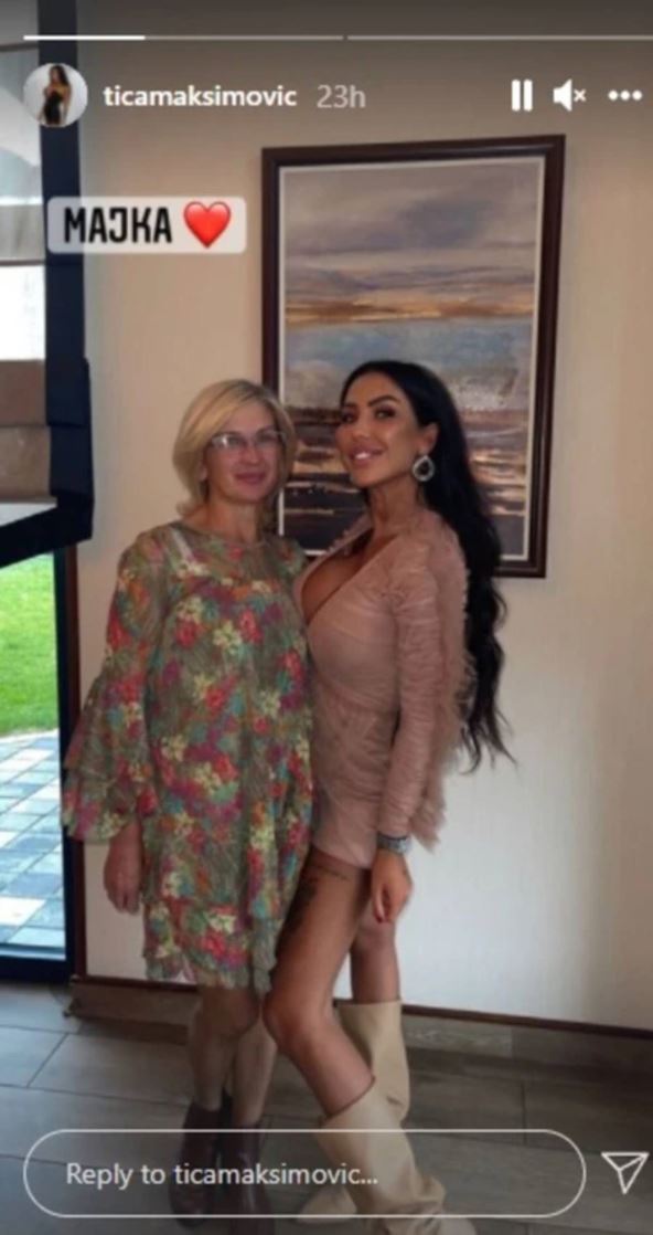 Tijana Ajfon i njena majka