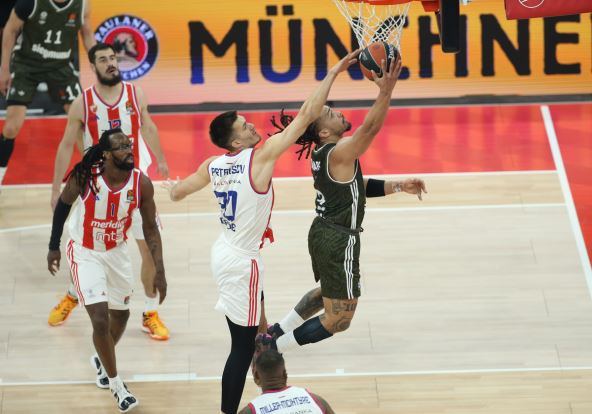 BAYERN_vs_CRVENA_ZVEZDA_86.jpg