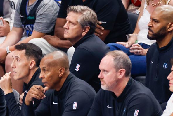 Kris Finč trener Minesota Timbervulvsa