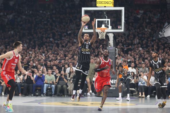 Crvena Zvezda - Partizan Derbi (7).JPG