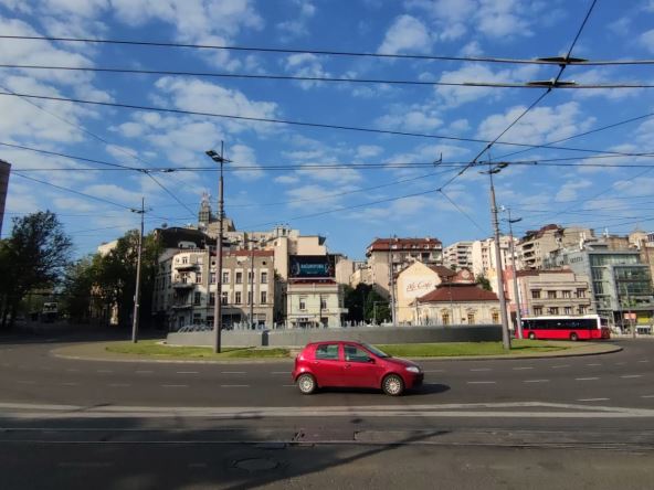 prvi maj prazan grad puste ulice (3).jpg