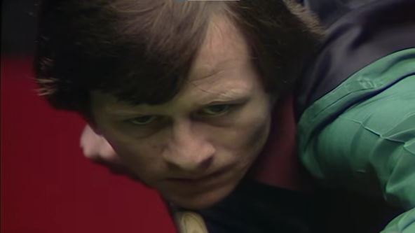 Snukeraš Aleks Higins.