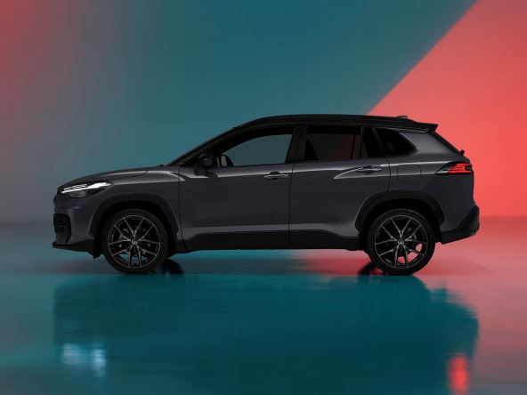 Nova Toyota Corolla Cross stiže u prefinjenom SUV stilu i s jedinstvenim paketom GR SPORT