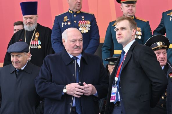 Nikolaj Lukašenko, Aleksandar Lukašenko