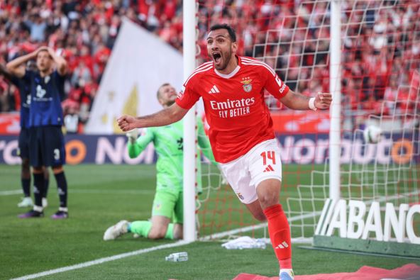 Vangelis Pavlidis slavi gol Benfike