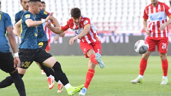 Jovan Šljivić daje gol na Zvezda Vojvodina na Marakani