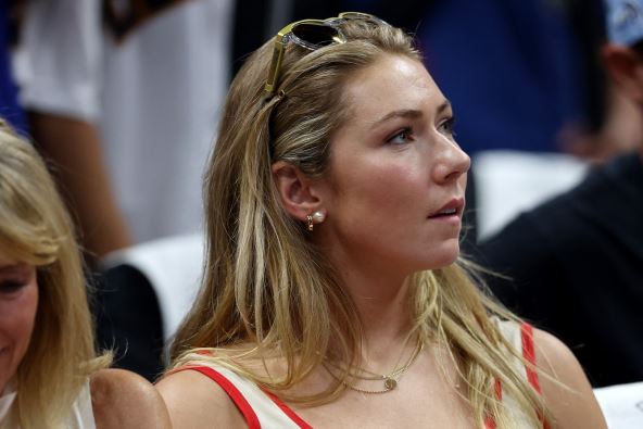 Mikejla Šifrin gleda Denver Oklahoma