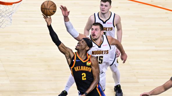 Nikola Jokić i Šej Gildžus Aleksander