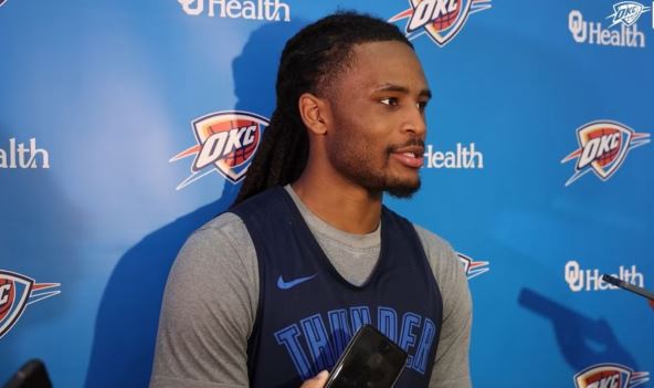 Kejson Volas na konferenciji za novinare Oklahome