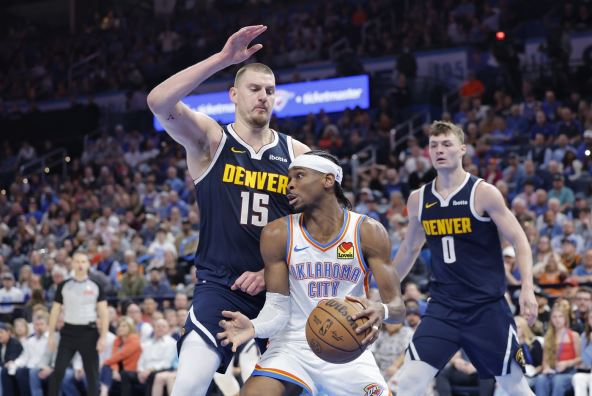 Nikola Jokić i Šej Gildžus Aleksander u duelu