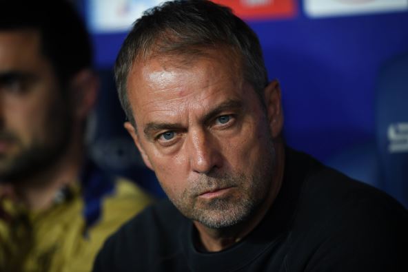 Hansi Flik na klupi Barselone protiv Espanjola