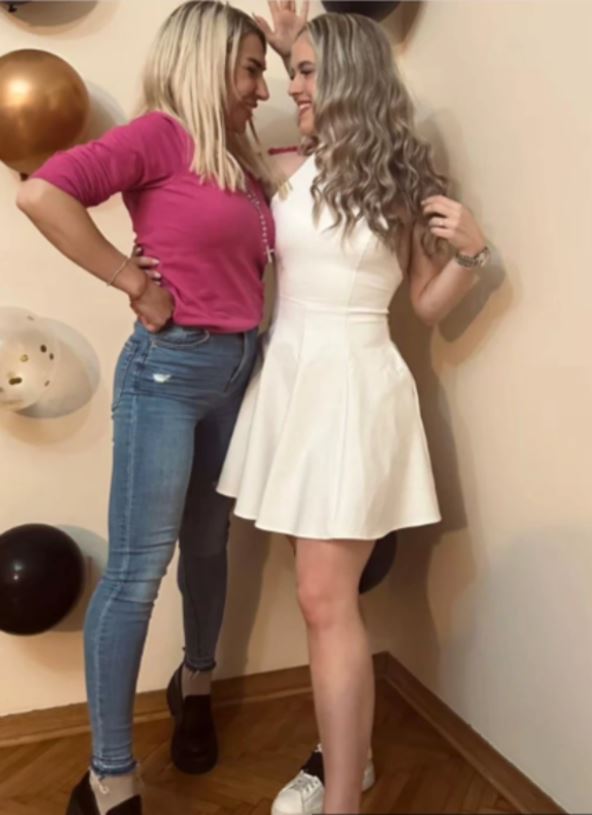 Jovana sa sestričinom