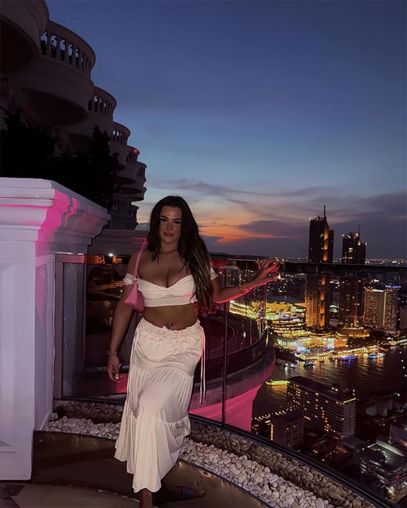 Šarlot Mej Li (7).jpg