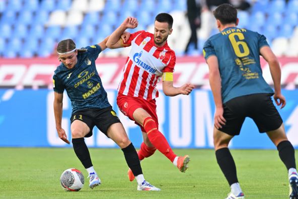 Mirko ivanić i Marko Mladenović u duelu na Crvena zvezda Vojvodina