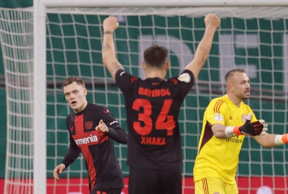 Florijan Virc slavi gol za Bajer Leverkuzen