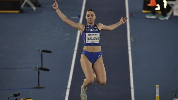 Milica Gardašević skače na Svetskom prvenstu u dvorani u Kini