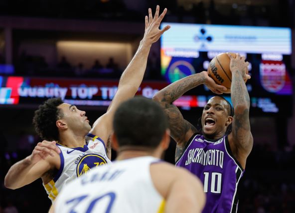 Demar Derozan na utakmici Sakramento Kings Golden Stejt