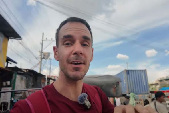 Robert Dacešin u najvećoj faveli Filipina