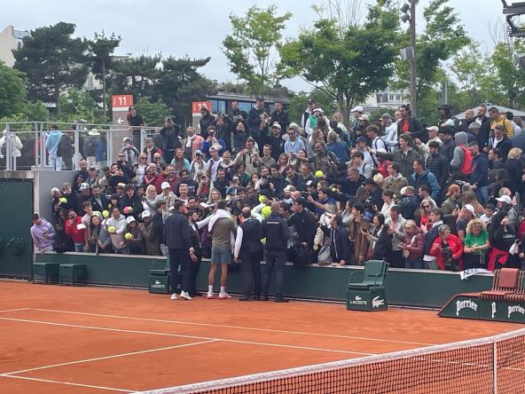 Novak Ðoković autogrami 2.jpg