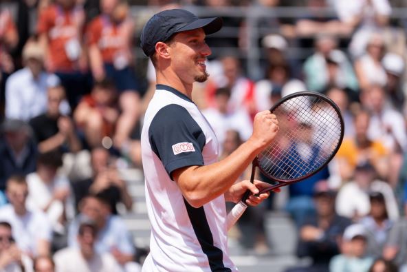 Filip Mišolić na Rolan Garosu