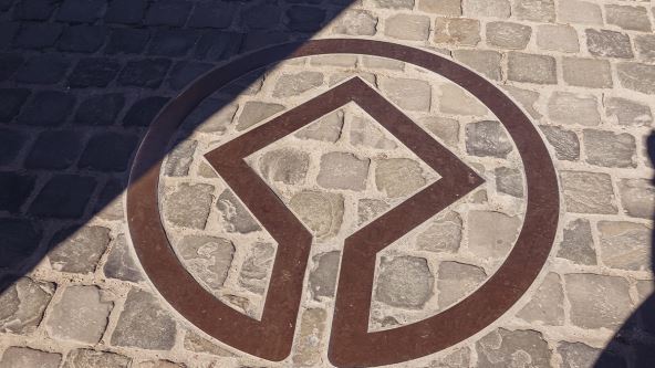 Ukrasni kameni mozaik na kaldrmi u Brižu u Belgiji