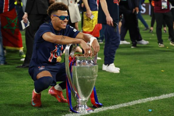 Francuski fudbaler Dezire Due.